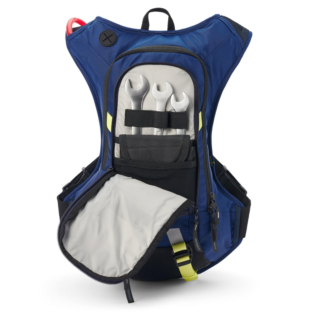 
                      
                        USWE RAW 12 HYDRATION PACK - NAVY
                      
                    